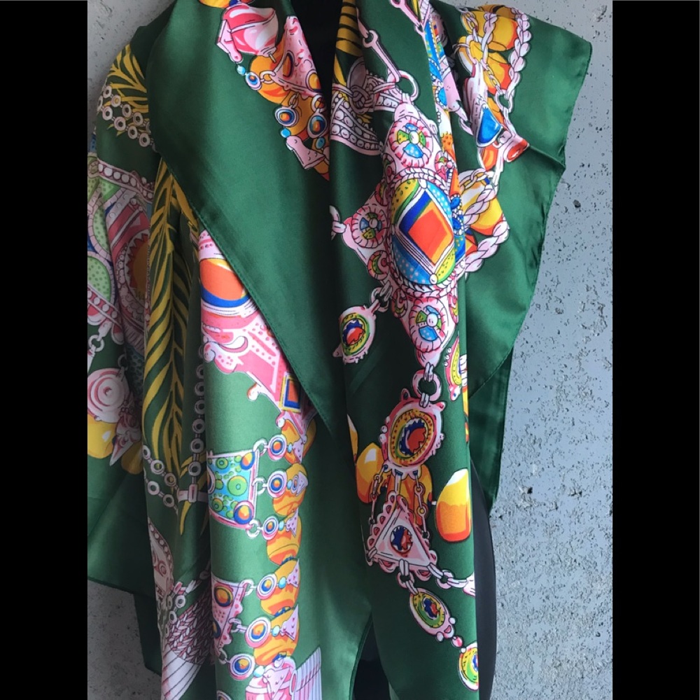 Source Unknown  50”x50” Versatile Green Long Lightweight Shawl/Scarf /Pashmina - Picture 13 of 15